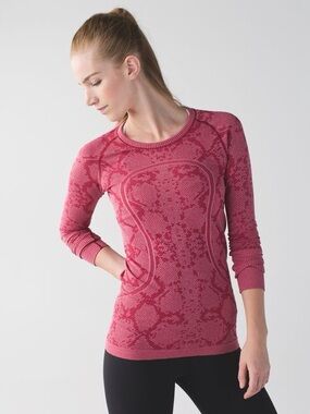 Lululemon Swiftly Tech 2.0 Long Sleeve size 12